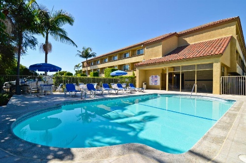 Best Western Plus Newport Mesa Inn image 1